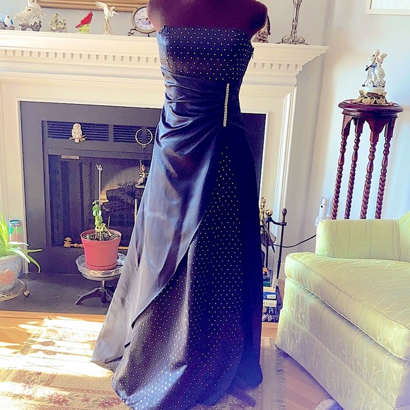 Blonde Nites long black satin strapless gown. - Picture 2 of 8